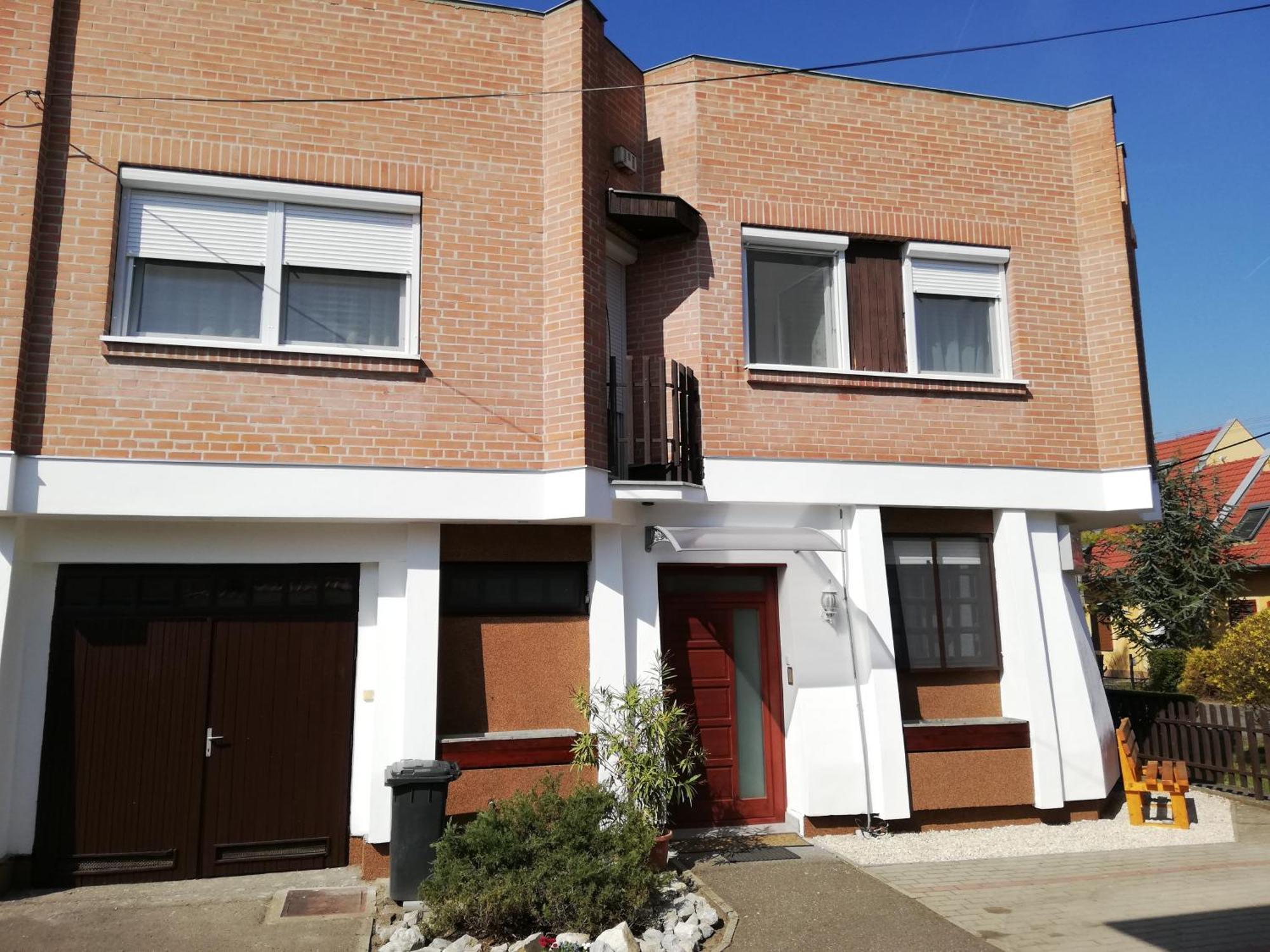 Roxanna Apartman Gyula Dış mekan fotoğraf