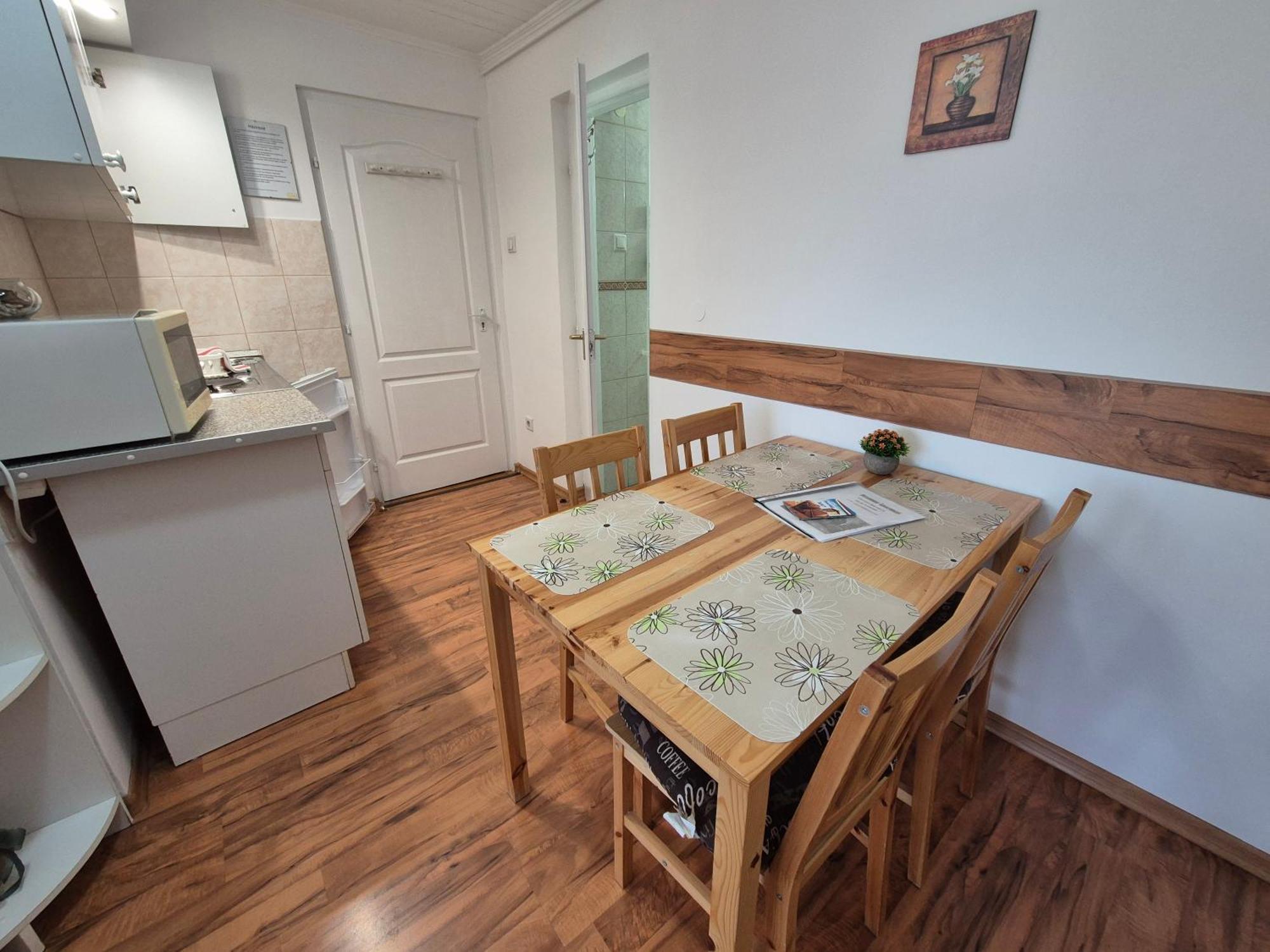 Roxanna Apartman Gyula Dış mekan fotoğraf
