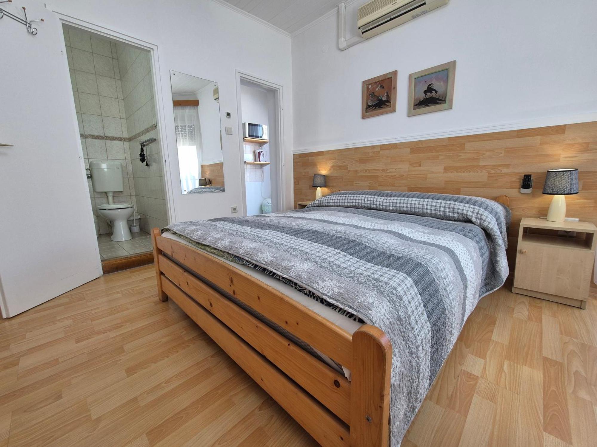 Roxanna Apartman Gyula Dış mekan fotoğraf