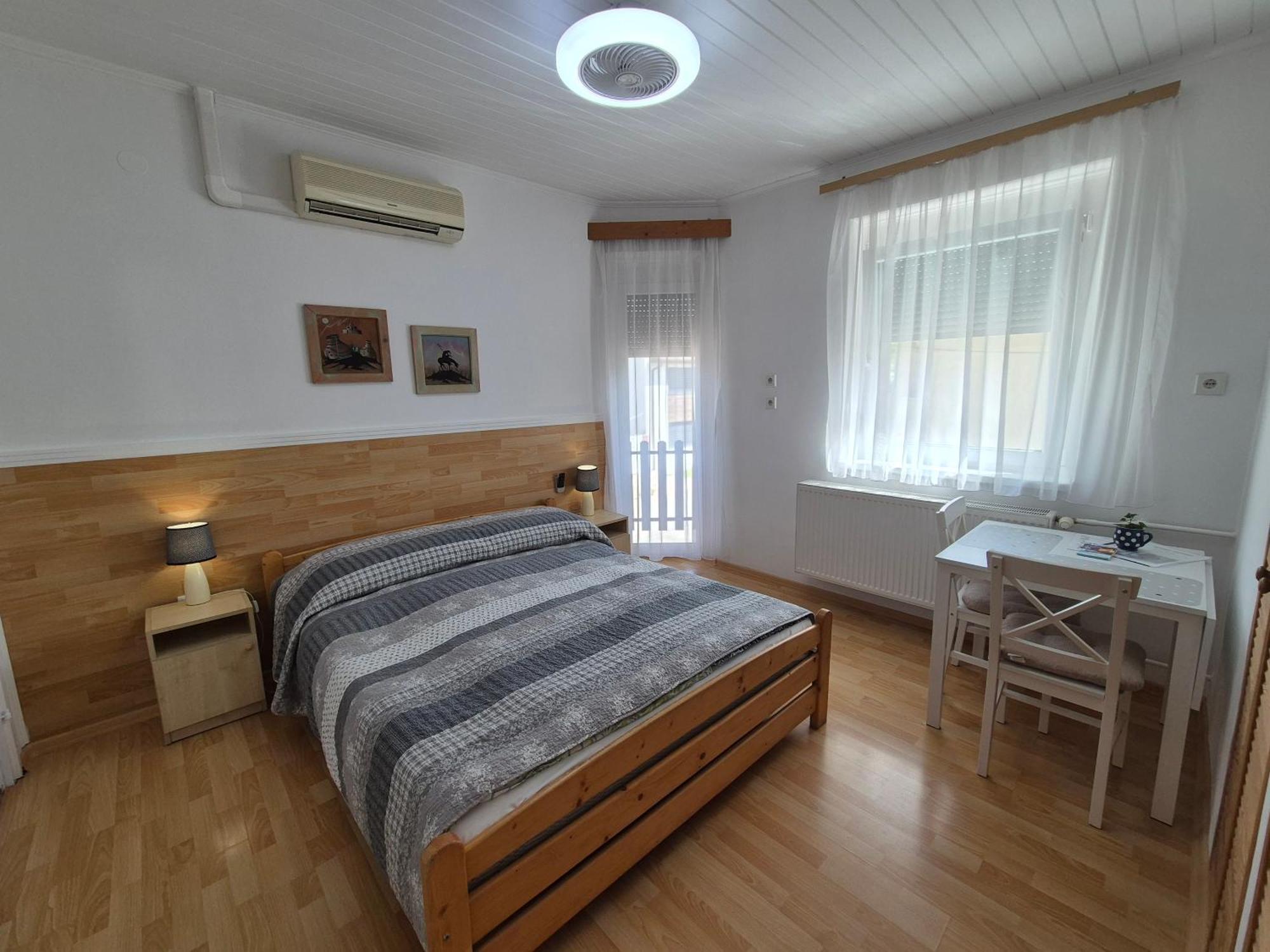 Roxanna Apartman Gyula Dış mekan fotoğraf