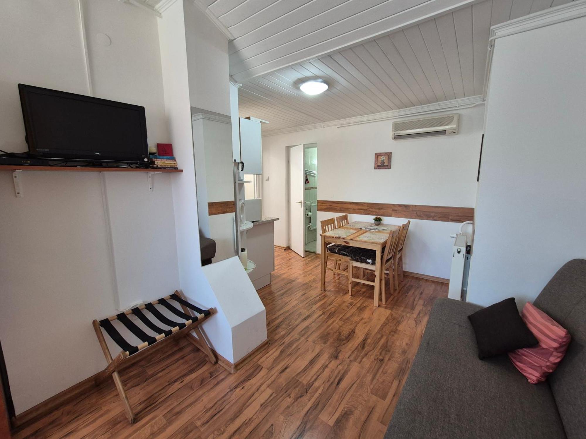Roxanna Apartman Gyula Dış mekan fotoğraf