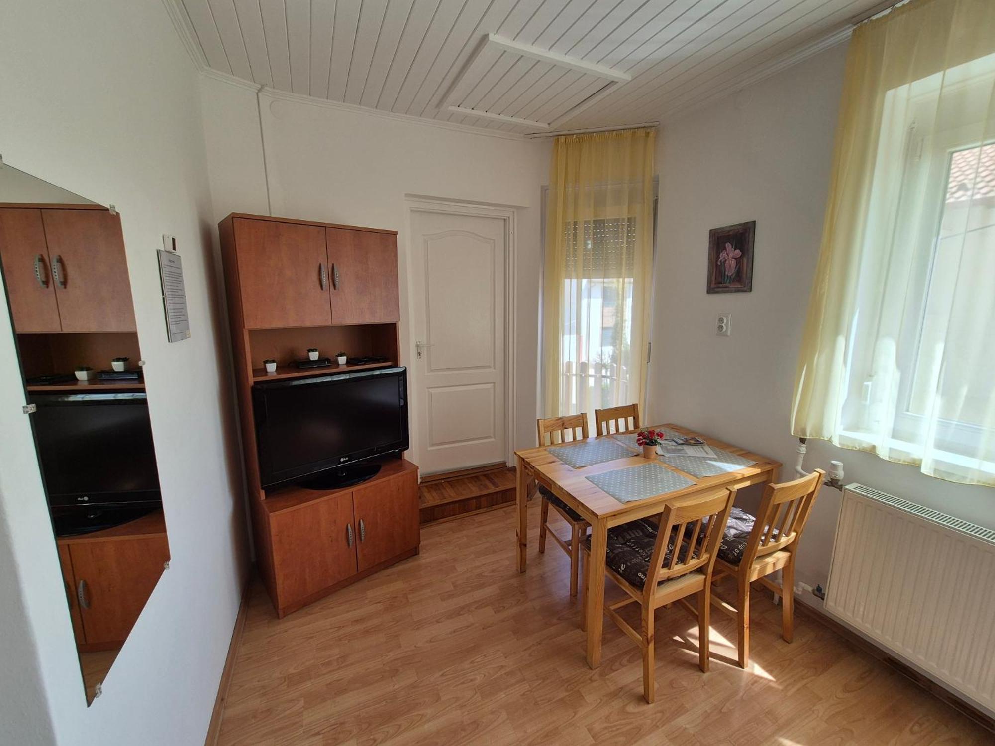 Roxanna Apartman Gyula Dış mekan fotoğraf